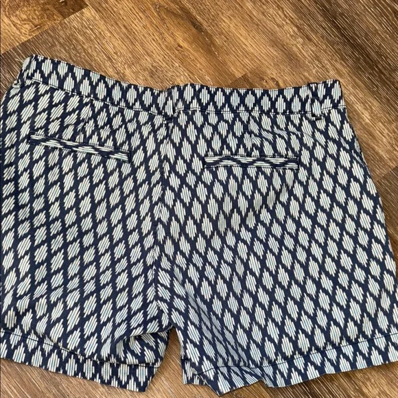 Gap woman’s shorts Stylish Blue and White size 10 - Picture 7 of 10